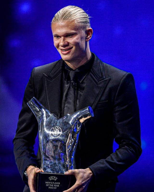 竞技宝官网-哈兰德当选欧洲足球先生实至名归，喜欢瓜帅的鞭策